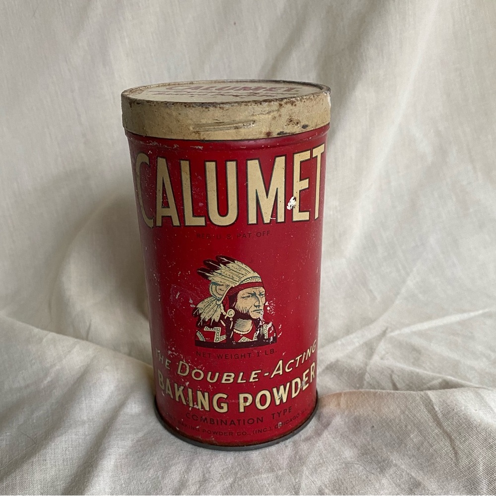VINTAGE CALUMET BAKING POWDER  DOUBLE-ACTING TIN 1 POUND 454 GRAMS EMPTY